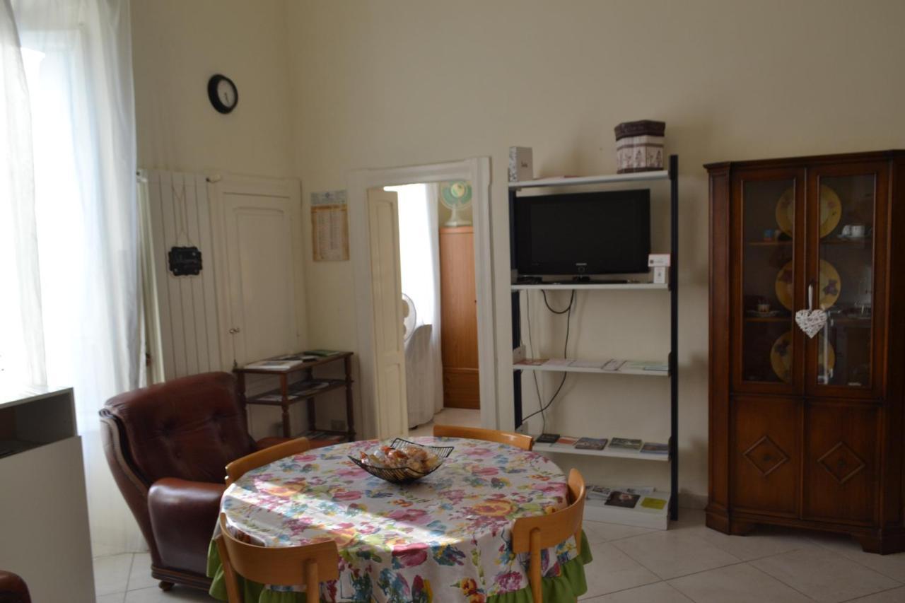 Angiulli 50 Appartement Bari Buitenkant foto