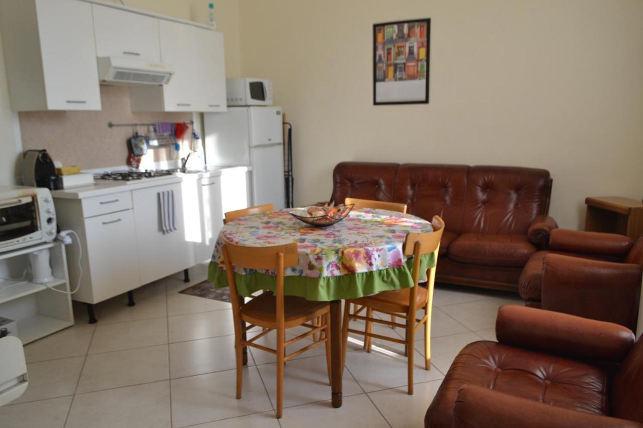 Angiulli 50 Appartement Bari Buitenkant foto